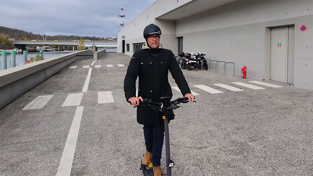 Test et avis de la trottinette électrique Ausom L1