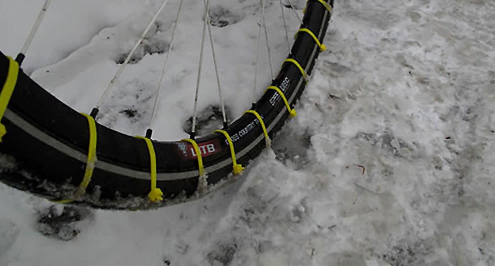 Des chaînes à neige "maison" pour votre vélo !