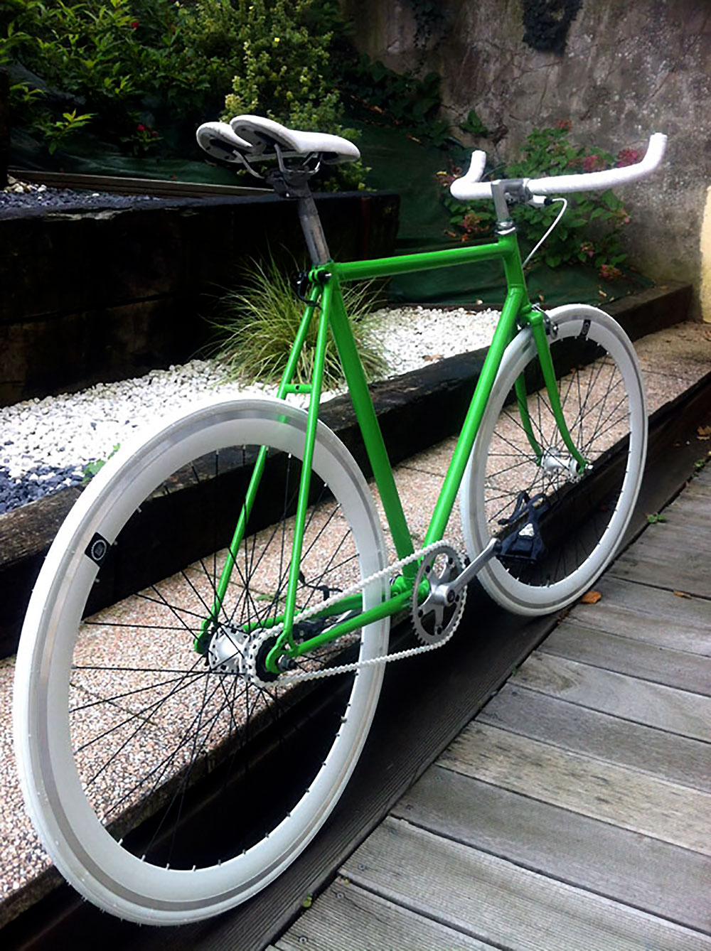 Singlespeed vert sur base d'un vélo de course Gitane