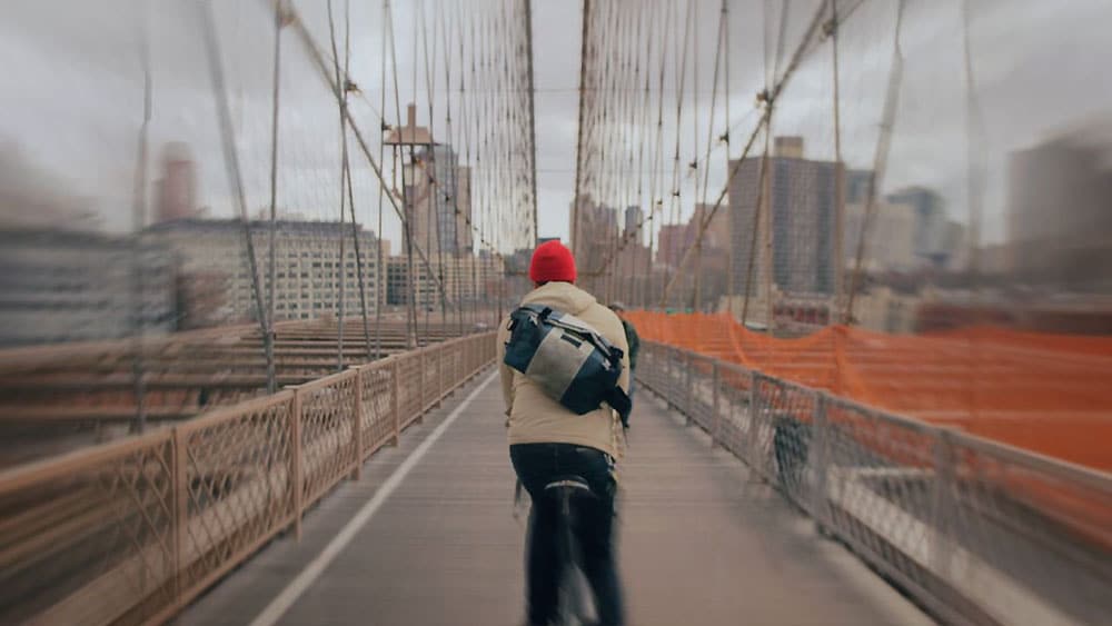 Découvrez le quartier de Brooklyn en 3000 photos et à vélo