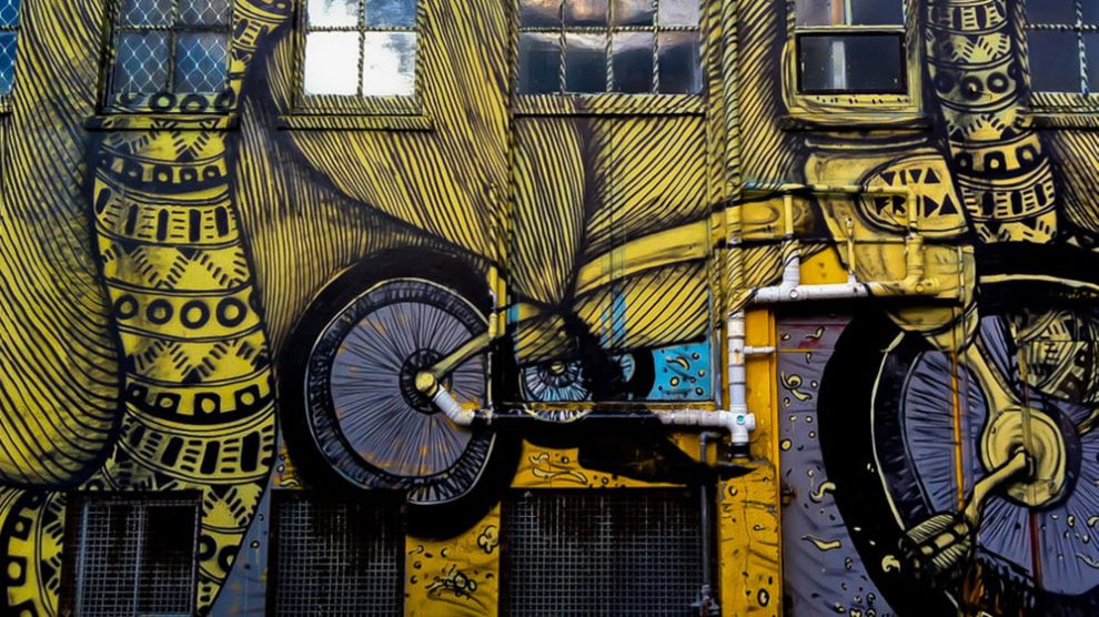 Bikes make the wall Art-velo-urbain-bike-street-61-1-990x556