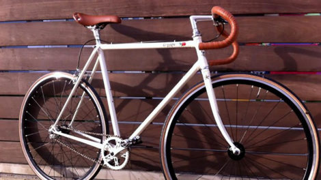 Vélo de course Aralar des années 80 devenu fixie
