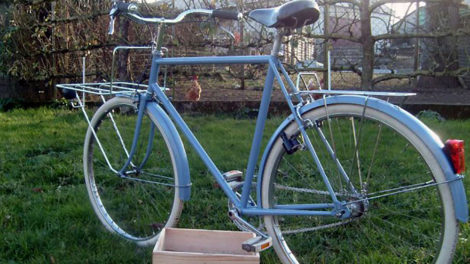 Restauration d'un vieux vélo de ville Motobécane