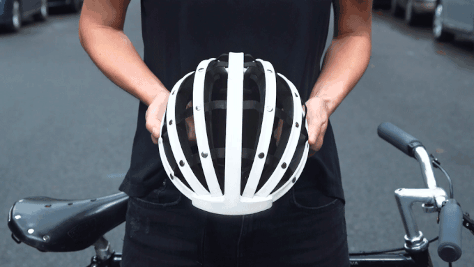 La casque de vélo urbain pliant et compact Fend