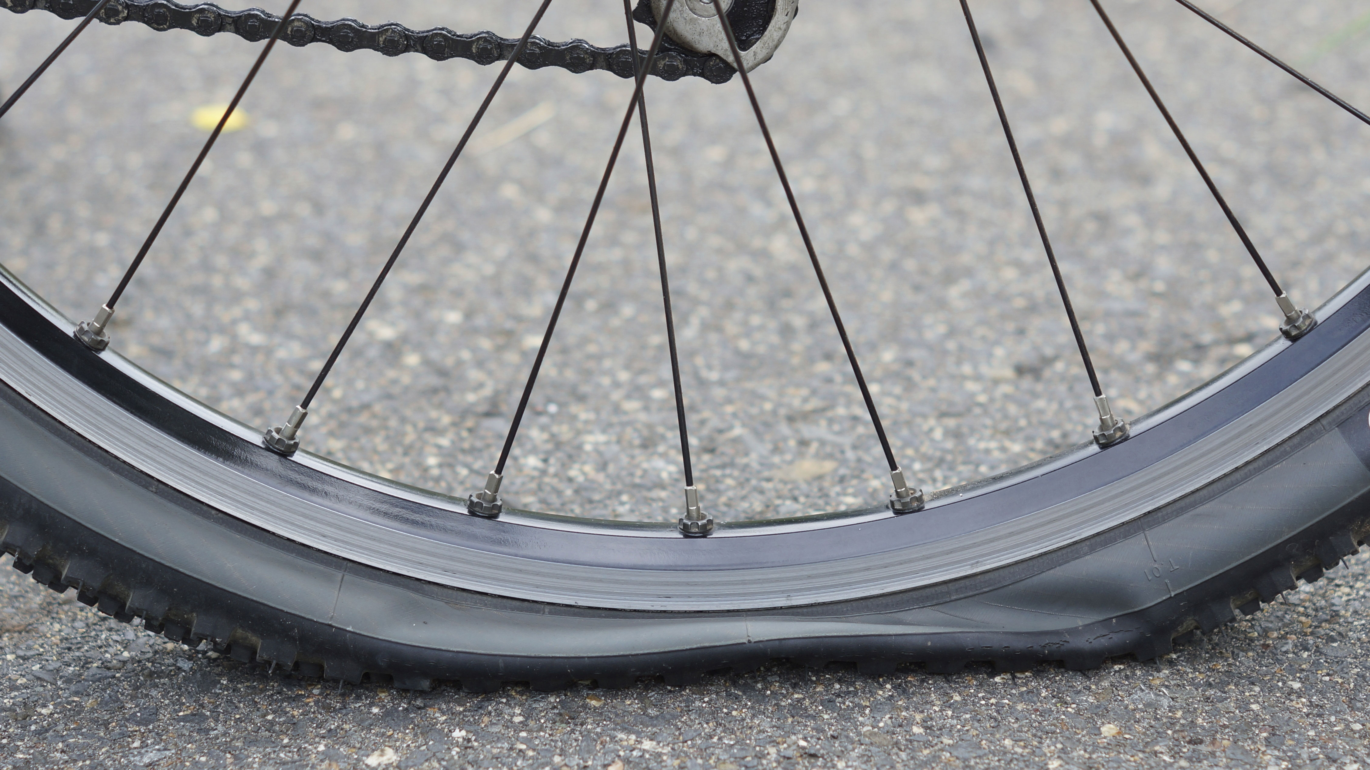 Savez vous monter et coller des pneus à boyaux ? sur Le Vélo Urbain.com