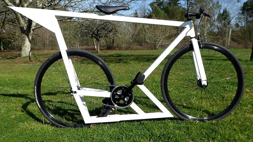 Fabrication d'un vélo fixie avec cadre maison, La Roquette
