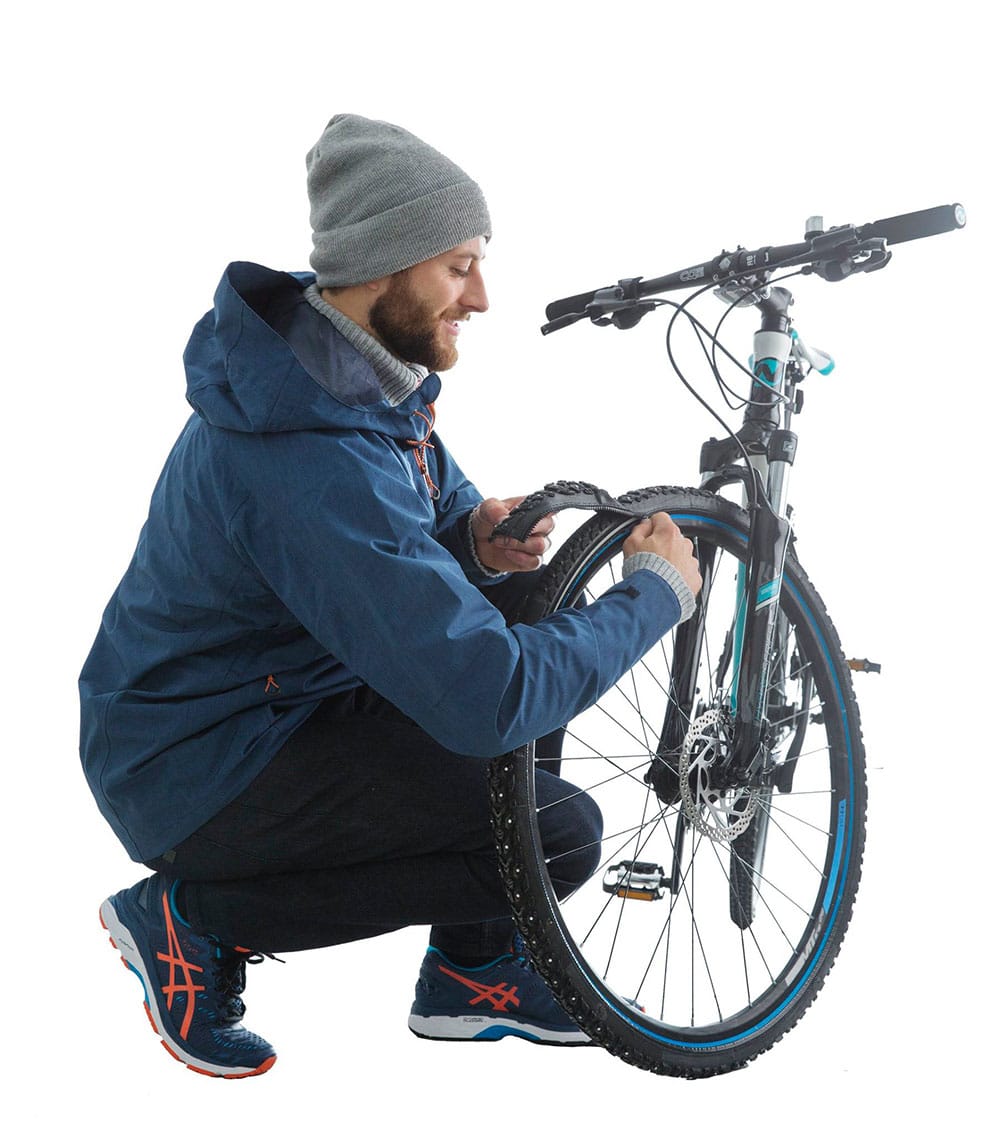 eTyre, des chaussettes à clous de pneus de vélo pour la neige