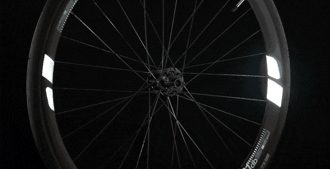 Flectr 360 Omni, faire du vélo la nuit avec une visibilité à 360 °