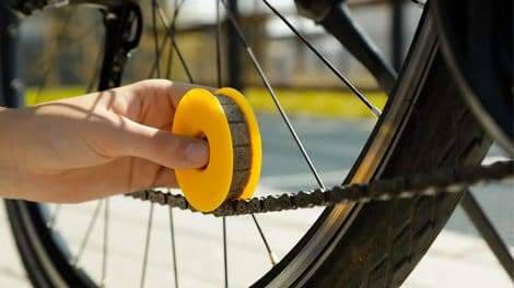 Lubri Disc, un accessoire qui nettoie votre chaîne de vélo
