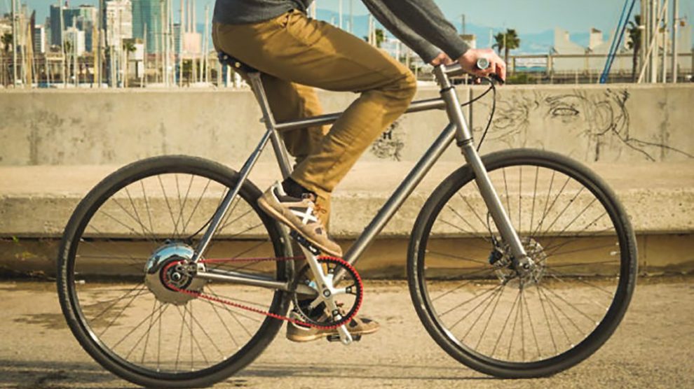Nua Bikes Electrica, le vélo électrique en titane qui se recharge en pédalant