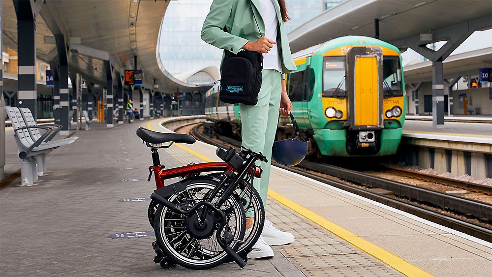 COMMENT VOYAGER AVEC SON V LO EN TRAIN visual data 2