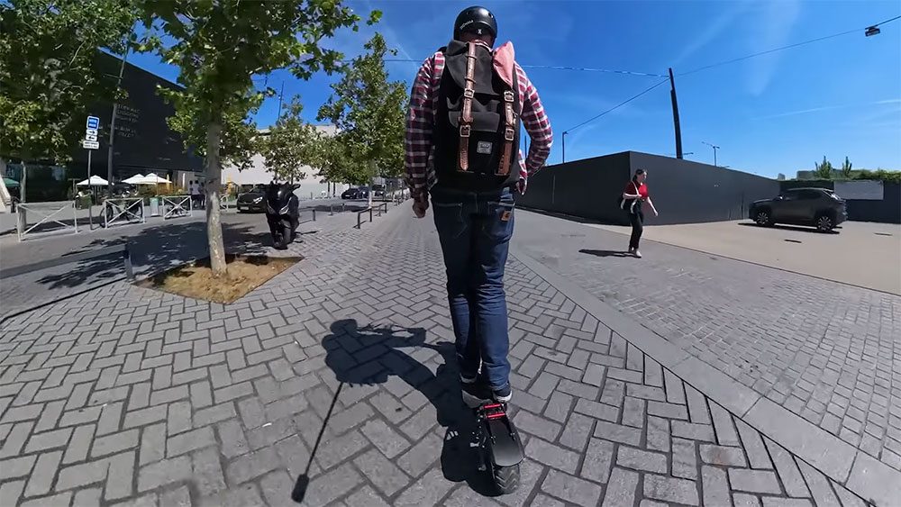 Test trottinette à moins de 500€, Angwatt F1 2025