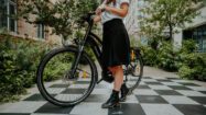 La jupe Windy, l'élégance enfin libérée pour les femmes à vélo