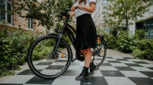 La jupe Windy, l'élégance enfin libérée pour les femmes à vélo